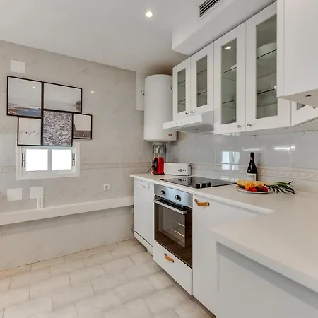 Spacious Penthouse In Naranjos - Up To 6 Guests! Marbella